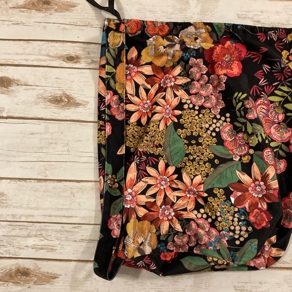 Johnny Was Faux Velvet Floral Shoulder Bag - Picture 9 of 12